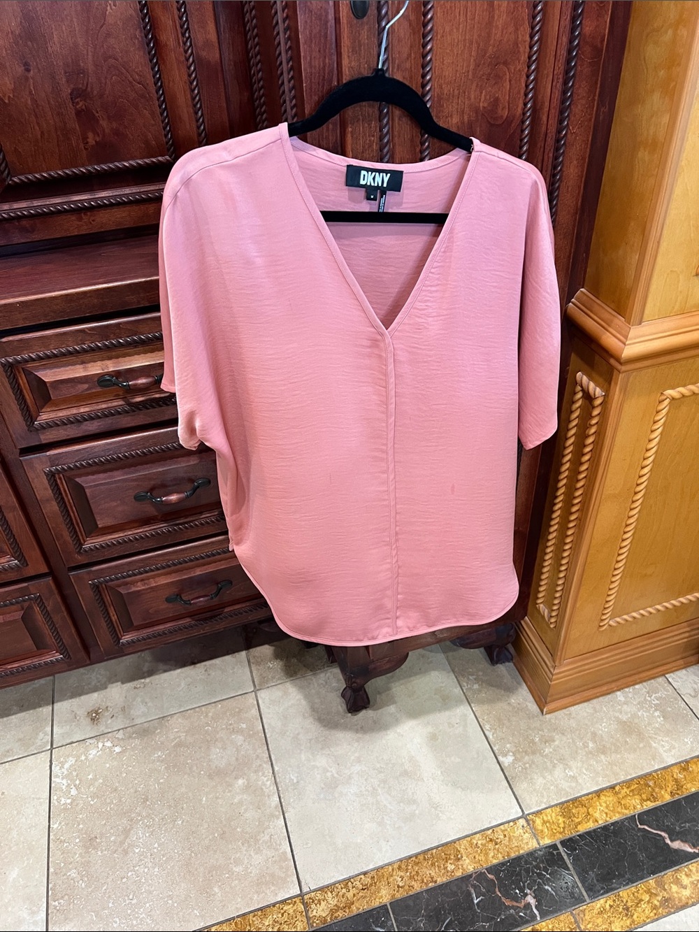 DKNY Dusty Rose V-Neck Short Sleeve Blouse